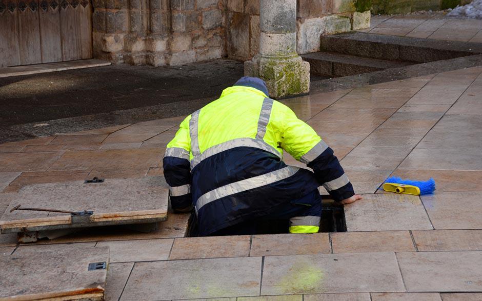 comment déboucher des wc Paris 2